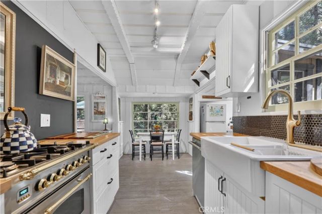 27000 State Highway 189, Blue Jay, CA 92317