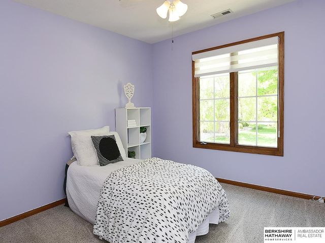 1620 S 179th Avenue, Omaha, NE 68130