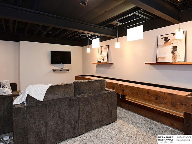 1620 S 179th Avenue, Omaha, NE 68130