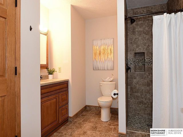 1620 S 179th Avenue, Omaha, NE 68130