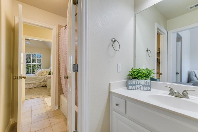 813 Folsom CV, Round Rock, TX 78681