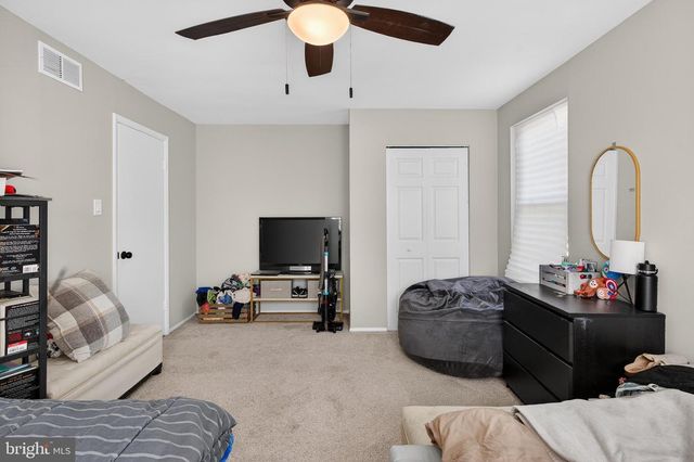 3037 HARBOUR DR, Palmyra, NJ 08065