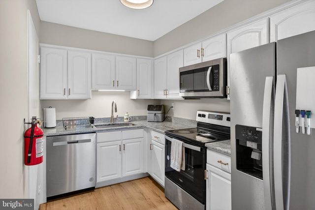 3037 HARBOUR DR, Palmyra, NJ 08065