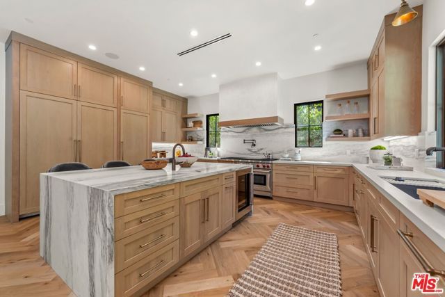 12527 Huston Street, Valley Village, CA 91607