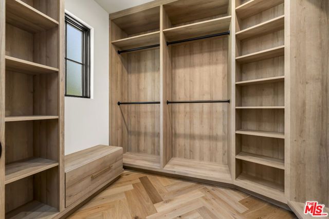12527 Huston Street, Valley Village, CA 91607