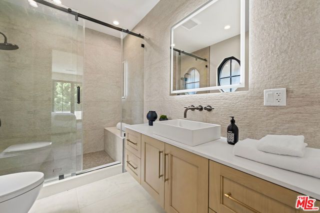 12527 Huston Street, Valley Village, CA 91607
