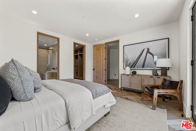 12527 Huston Street, Valley Village, CA 91607