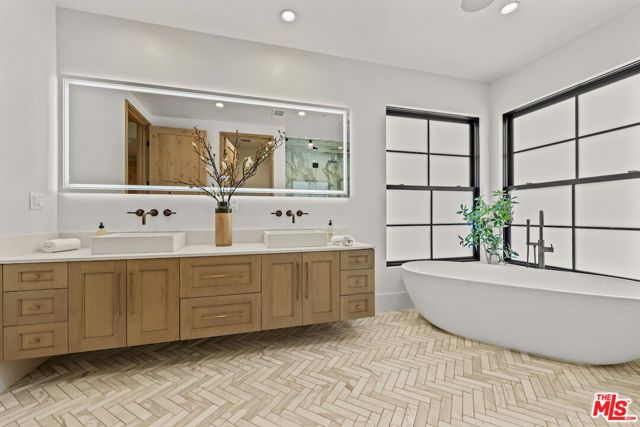12527 Huston Street, Valley Village, CA 91607