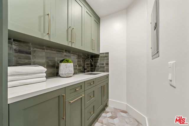 12527 Huston Street, Valley Village, CA 91607