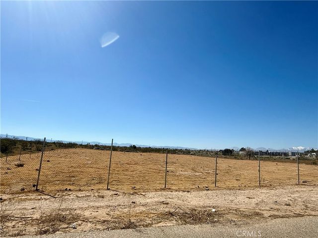 1 Lemon, Hesperia, CA 92345