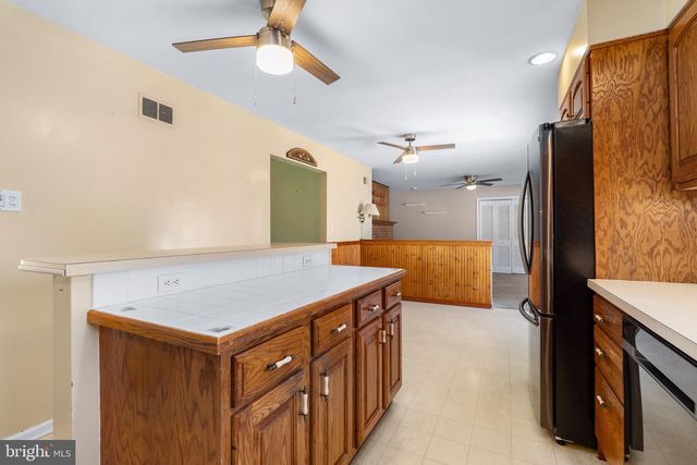56 HIGHLAND AVE, Elkton, MD 21921