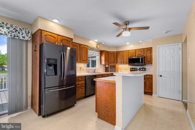56 HIGHLAND AVE, Elkton, MD 21921