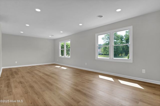 410 Millhouse Road, Castle Hayne, NC 28429