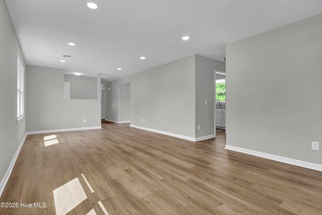 410 Millhouse Road, Castle Hayne, NC 28429