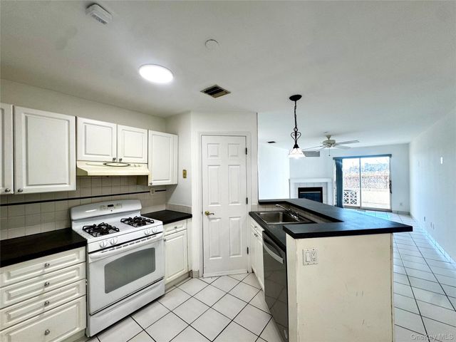 190 Schofield Street 1C, Bronx, NY 10464