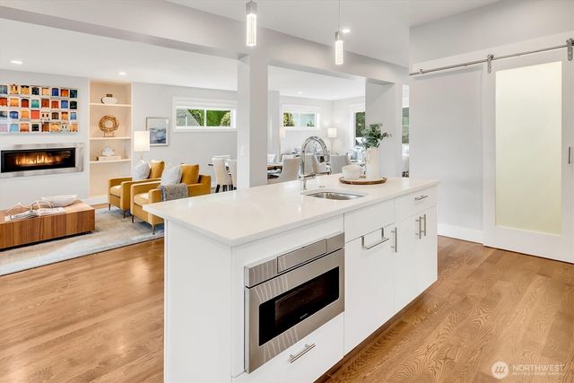 3629 35th Avenue W, Seattle, WA 98199