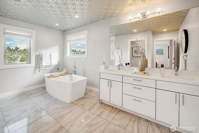 3629 35th Avenue W, Seattle, WA 98199