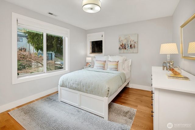 3629 35th Avenue W, Seattle, WA 98199