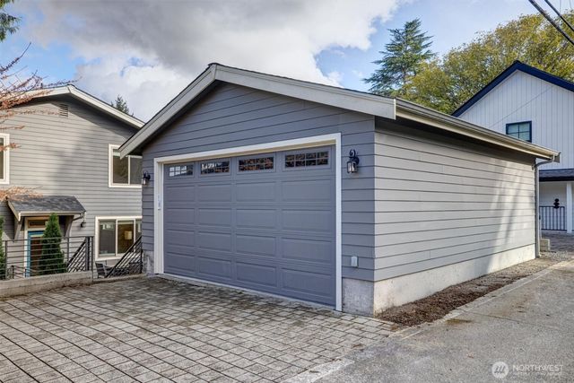 3629 35th Avenue W, Seattle, WA 98199