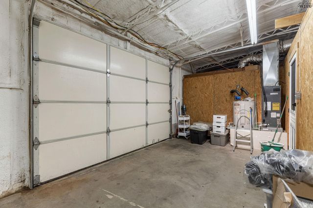 1000 E HIGHWAY ST, Iowa Park, TX 76367