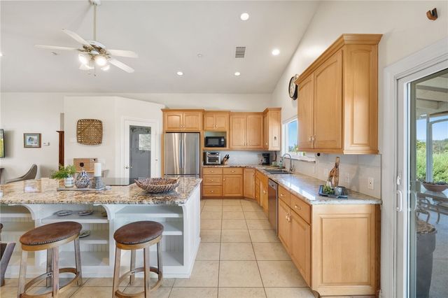 2713 E Mission, Fallbrook, CA 92028