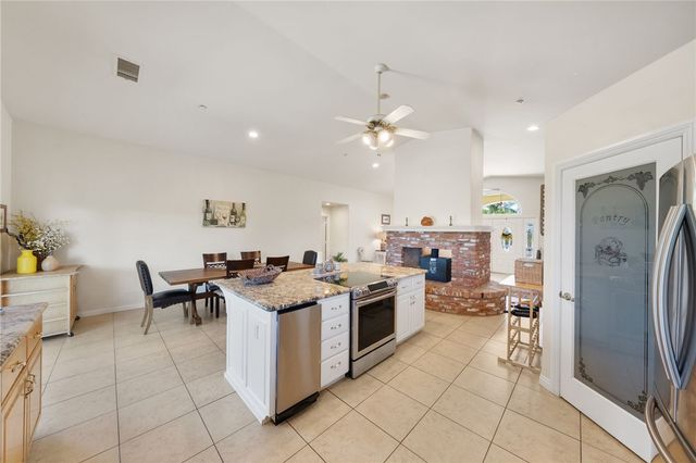 2713 E Mission, Fallbrook, CA 92028