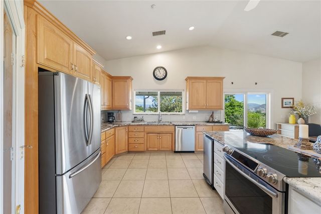 2713 E Mission, Fallbrook, CA 92028