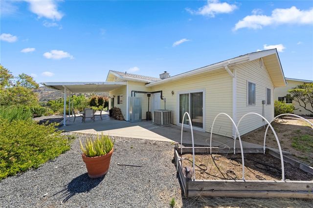 2713 E Mission, Fallbrook, CA 92028