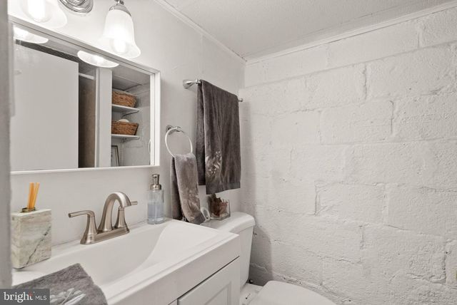 3707 KEMPER RD, Arlington, VA 22206