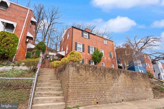 3707 KEMPER RD, Arlington, VA 22206