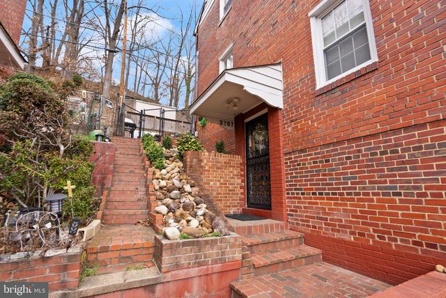 3707 KEMPER RD, Arlington, VA 22206
