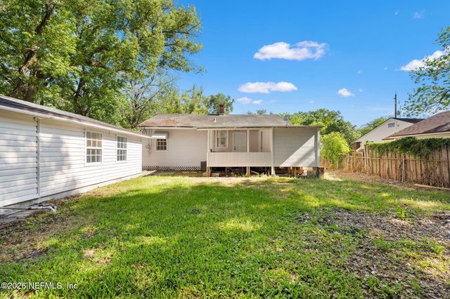 3142 3RD ST Circle S, Jacksonville, FL 32254