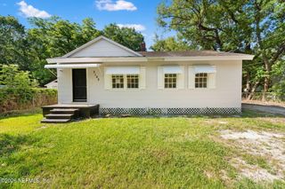 3142 3RD ST Circle S, Jacksonville, FL 32254