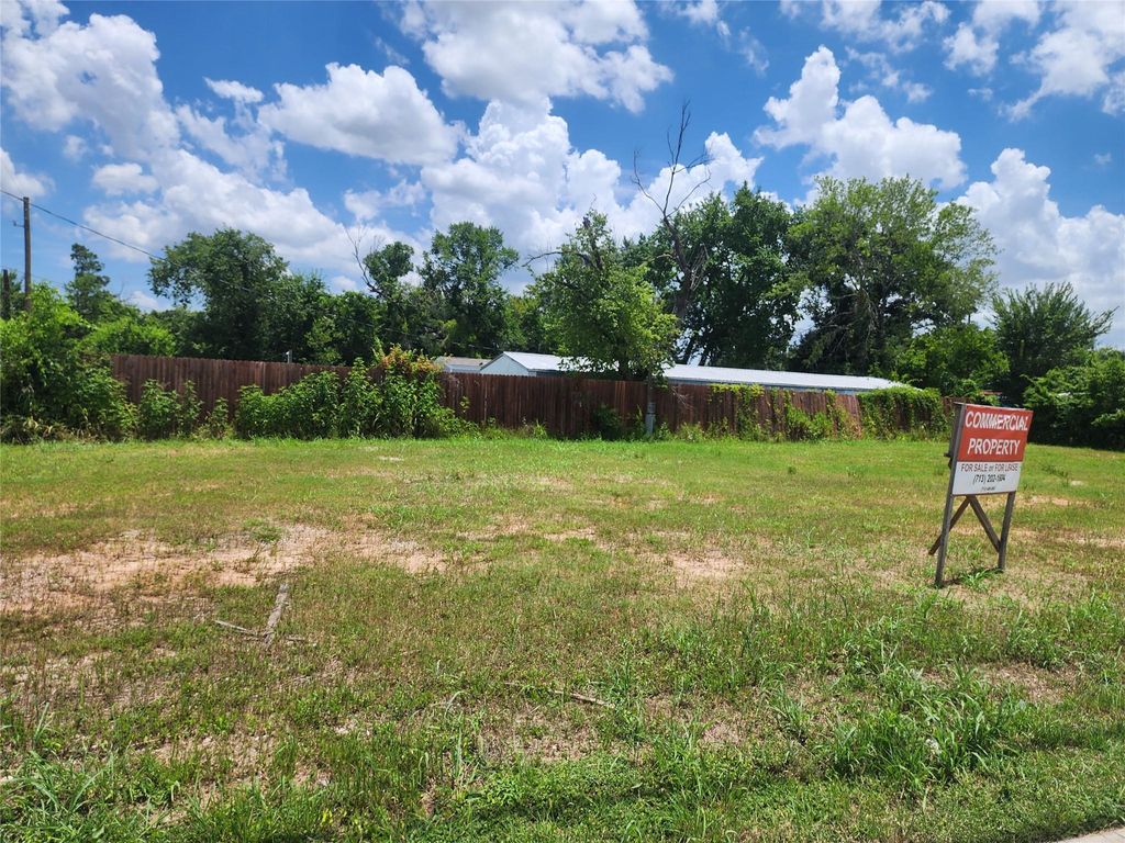 5518 Dean Street, Houston, TX 77039