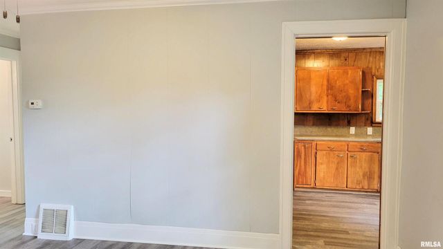 111 S Wilmington Avenue, Orient, IL 62874