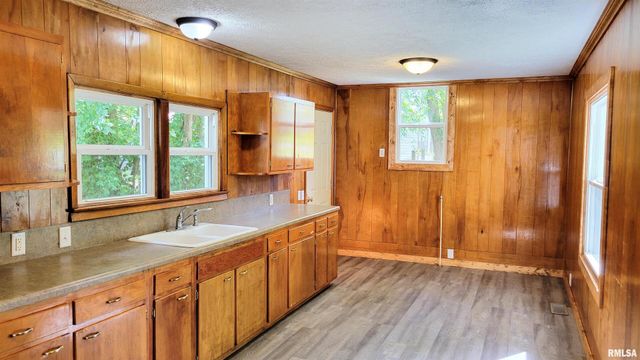 111 S Wilmington Avenue, Orient, IL 62874