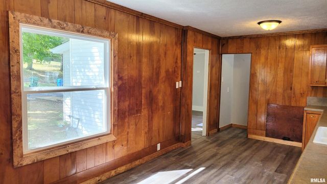 111 S Wilmington Avenue, Orient, IL 62874