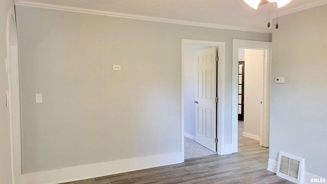 111 S Wilmington Avenue, Orient, IL 62874