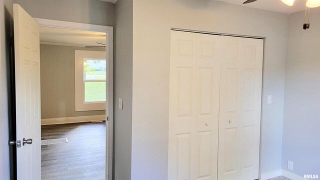 111 S Wilmington Avenue, Orient, IL 62874