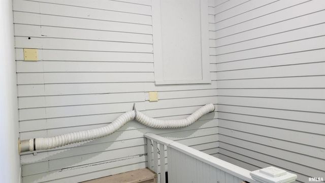 111 S Wilmington Avenue, Orient, IL 62874