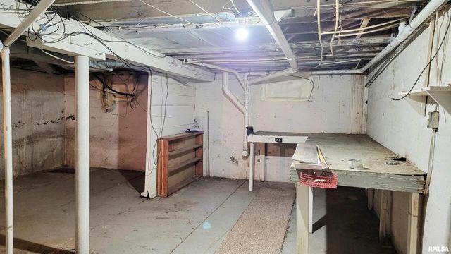 111 S Wilmington Avenue, Orient, IL 62874