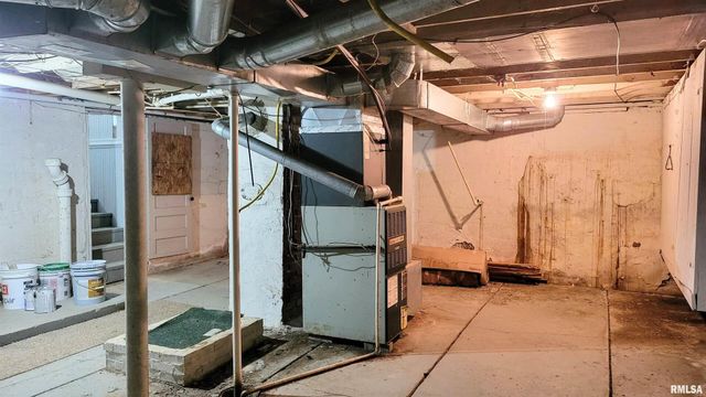 111 S Wilmington Avenue, Orient, IL 62874