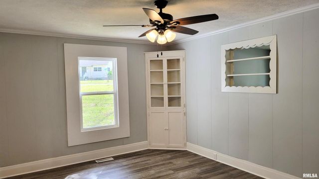 111 S Wilmington Avenue, Orient, IL 62874