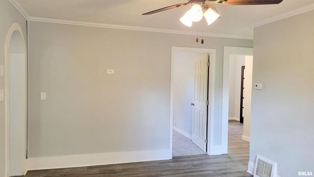 111 S Wilmington Avenue, Orient, IL 62874