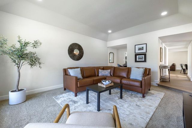 6459 N Tamera Avenue, Fresno, CA 93711