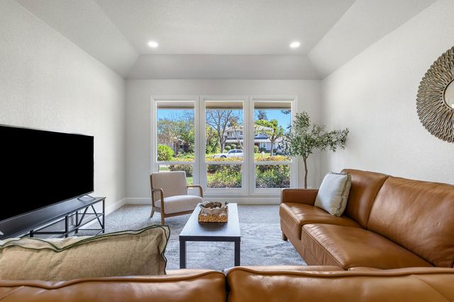 6459 N Tamera Avenue, Fresno, CA 93711