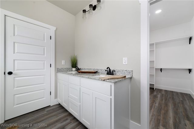 103742 S 4650 Road, Sallisaw, OK 74955