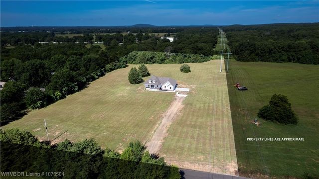 103742 S 4650 Road, Sallisaw, OK 74955