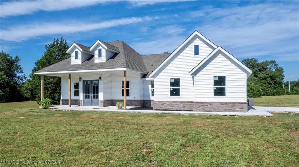 103742 S 4650 Road, Sallisaw, OK 74955