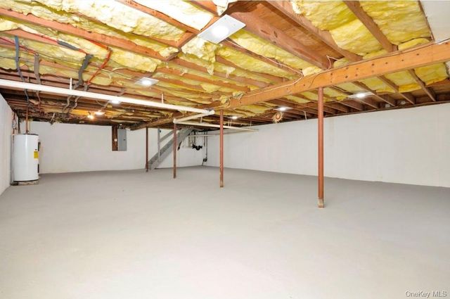 59 Nelson Road, Selden, NY 11784